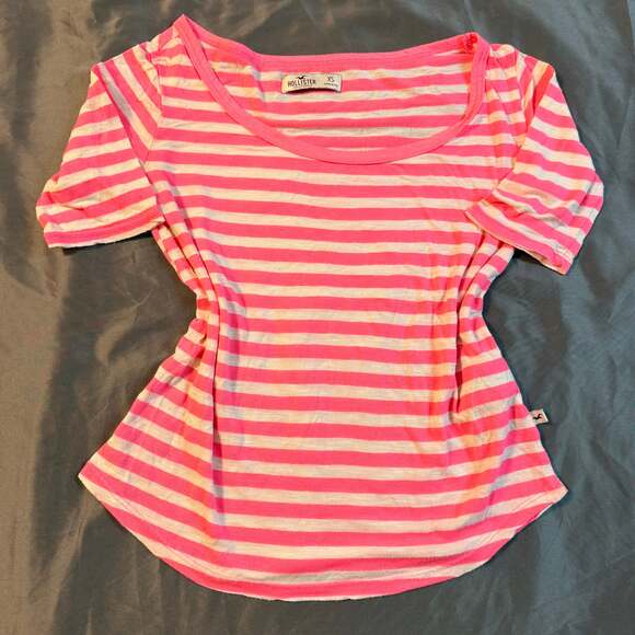 Hollister Other - Hollister T-Shirt